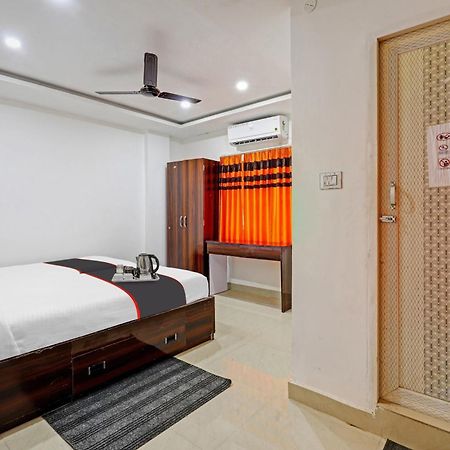 Hotel O Lakhi Guest House Гувахати Экстерьер фото